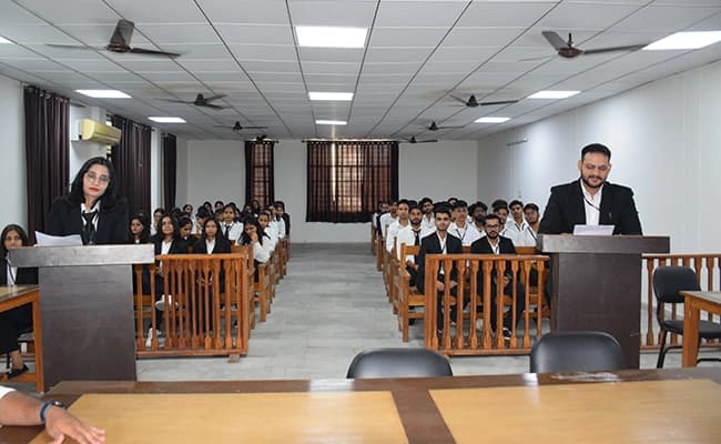 IIMT Greater Noida Gallery 29.webp