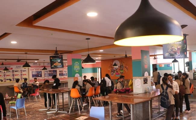 IIMT University, Greater Noida Cafe 1.webp