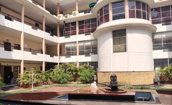 IIMT University, Greater Noida Infra 3.webp