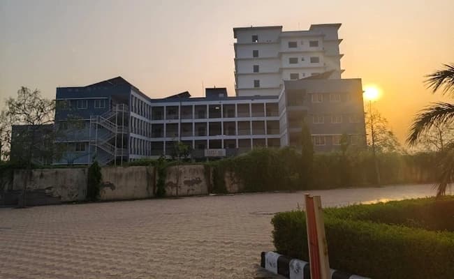 IIMT University, Greater Noida Infra 5.webp