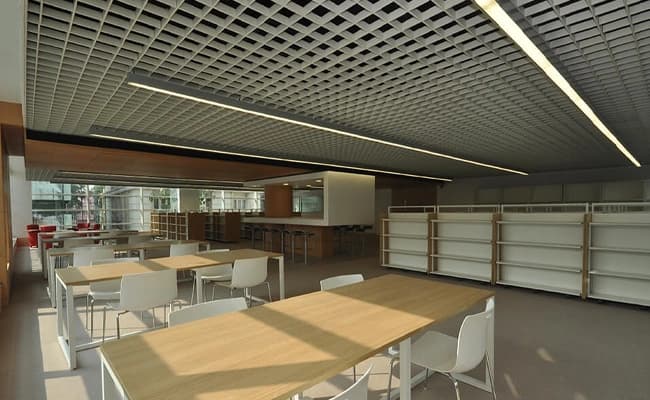 IMI Kolkata Cafeteria 4.webp