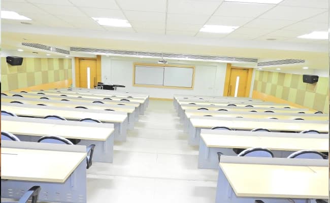 IMI Kolkata Classroom 1.webp