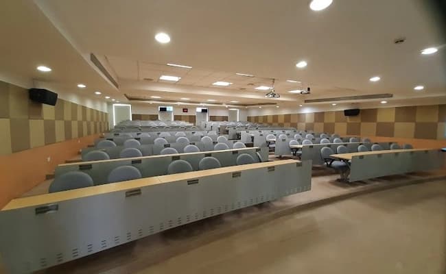 IMI Kolkata Classroom 3.webp