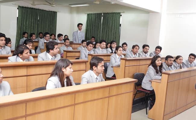 IMS Unison University, Dehradun Classroom 1.webp