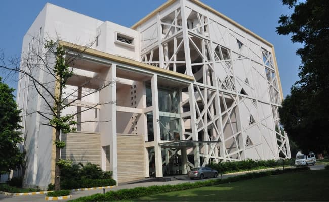 IMT, Ghaziabad Infra 1.webp