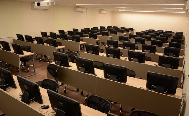 IMT, Ghaziabad Labs 2.webp