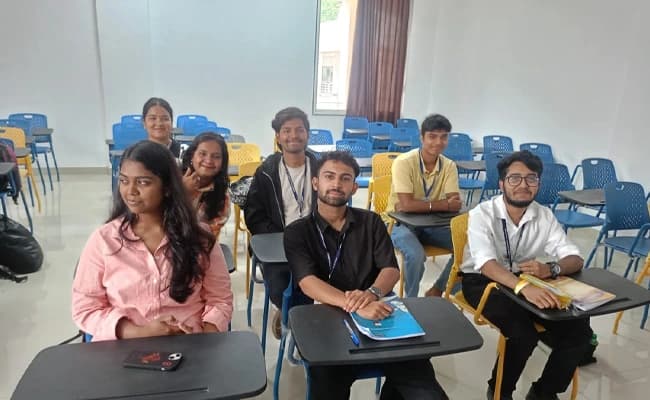 ISB&M COC, Pune Classroom 1.webp