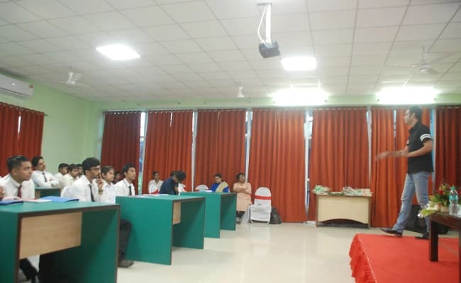 ISBM, Kolkata Classroom 2.webp