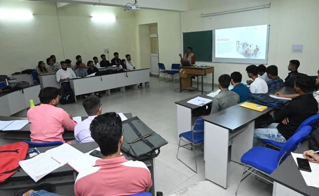 ITM University, Gwalior Classroom 4.webp
