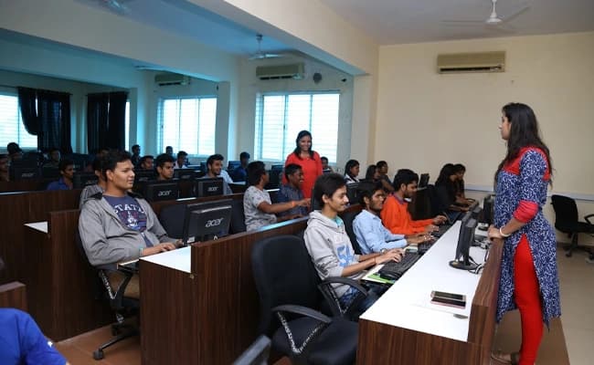 ITM Vocational University, Vadodara Classroom 2.webp