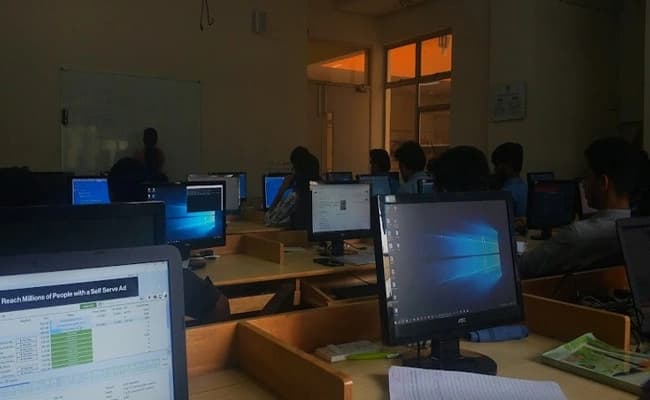 JAGSoM, Banglore Labs 3.webp