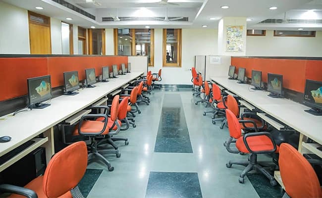 JBS, Noida Labs 3.webp