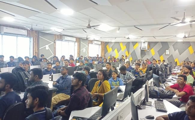 JIS University, Kolkata Labs 1.webp