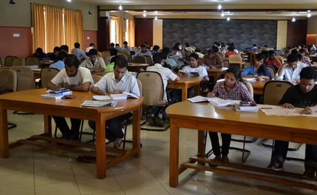 KIIT, Bhubaneswar Classroom 4.webp