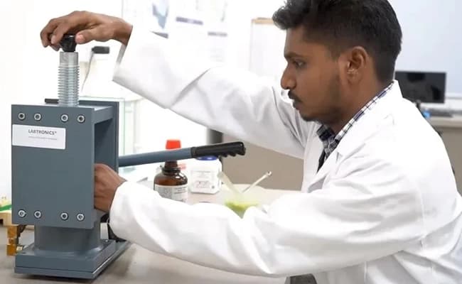 Kalinga University, Raipur Labs 3.webp