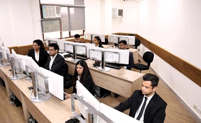 LBSIM Delhi Labs 1.webp