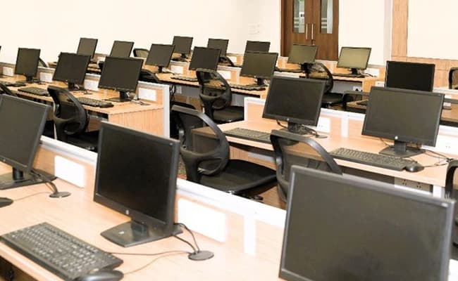 LBSIM Delhi Labs 3.webp