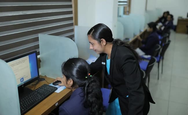 Leaders College, Kannur  Labs 1.webp
