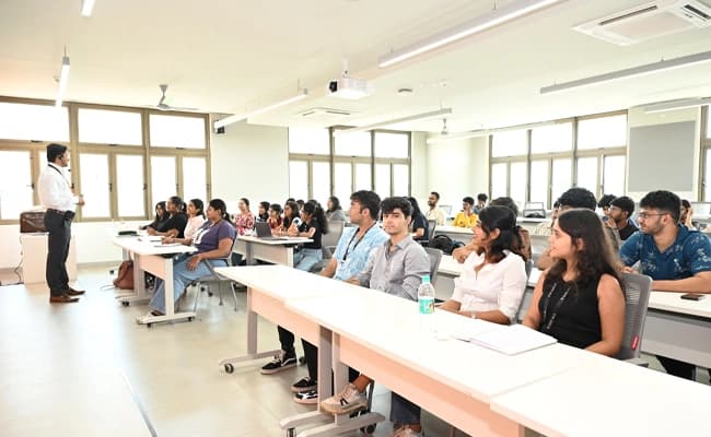 MAHE, Bangalore Classroom 2.webp