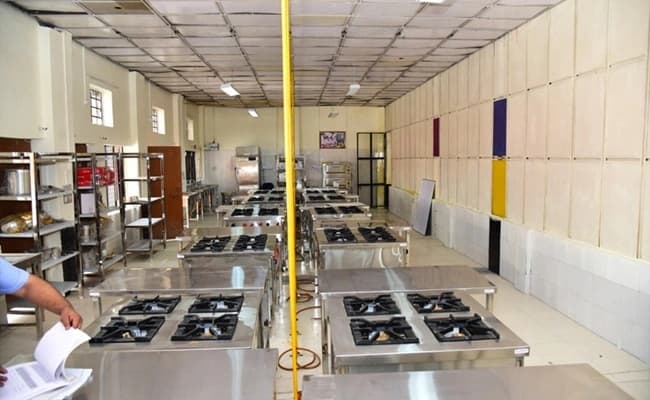 MLRSM, Lucknow Labs 2.webp