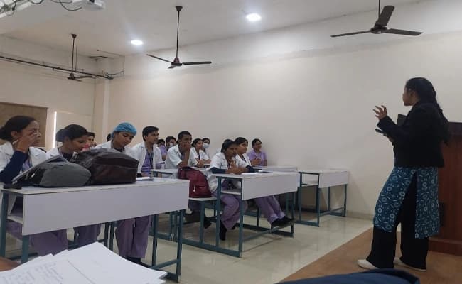 NIMT, Greater Noida Classroom 2.webp