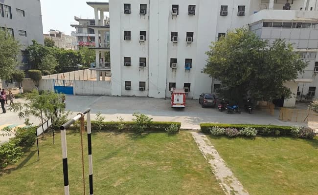 NIMT, Greater Noida Ground 4.webp