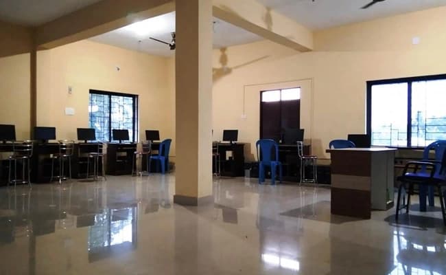 Nirmana-Group-of-Institution-Lab-5.webp