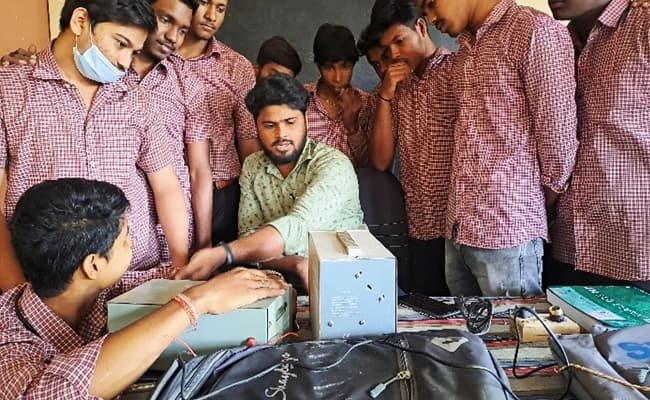 Nirmana-Group-of-Institution-Lab-7.webp