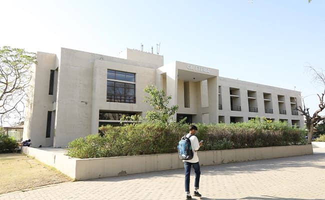 PDPU, Gandhinagar Cafe 6.webp