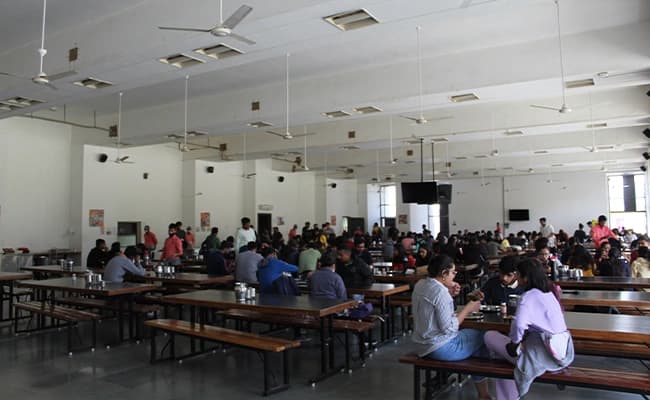 PDPU, Gandhinagar Cafe 8.webp