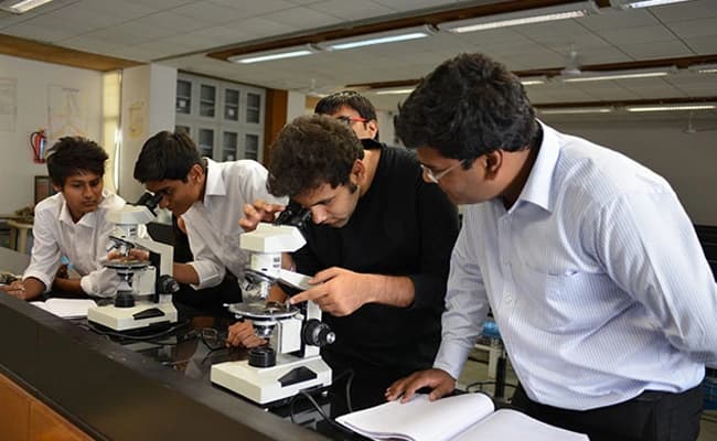 PDPU, Gandhinagar Laboratory 7.webp