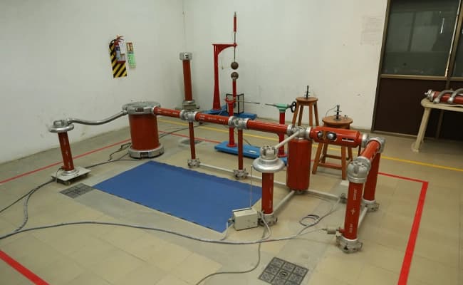 PDPU, Gandhinagar Laboratory 9.webp