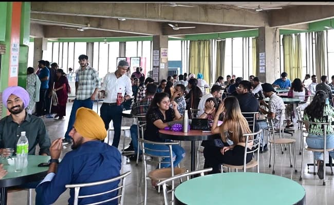 Panjab University Chandigarh Cafeteria 1.webp