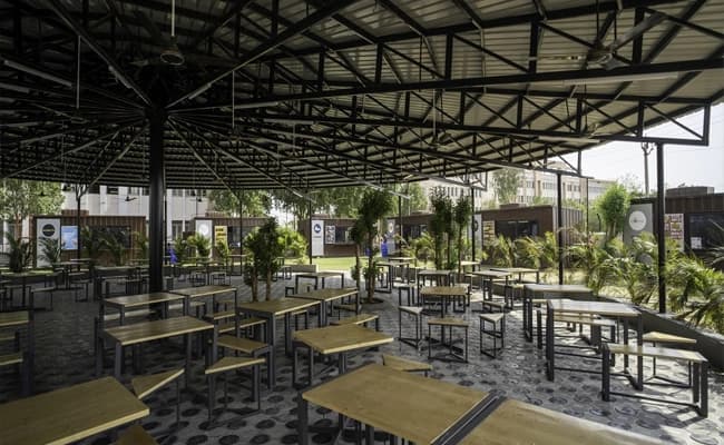 Parul University Vadodara Cafeteria 4.webp