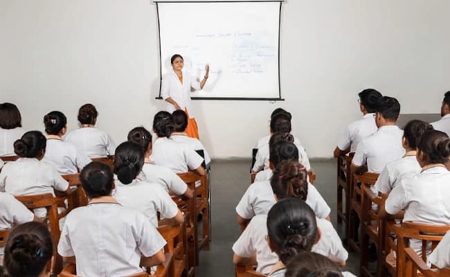 Parul University Vadodara Classroom 1.webp