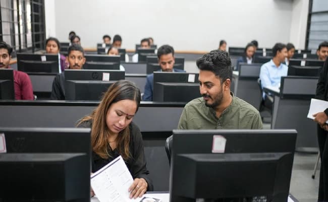 Parul University Vadodara Labs 1.webp