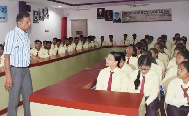 Presidency College,  Berhampur Classroom 1.webp