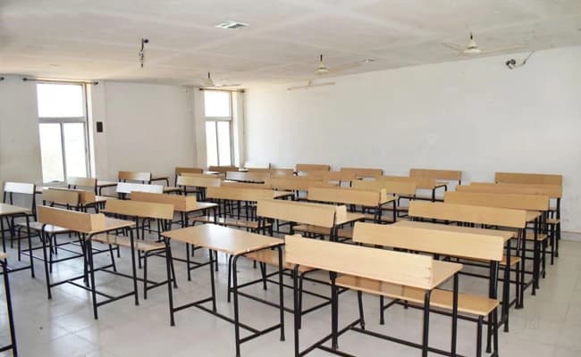 Presidency College,  Berhampur Classroom 5.webp