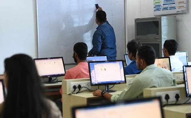 RNTU, Bhopal Classroom 1.webp