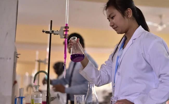RNTU, Bhopal Labs 4.webp