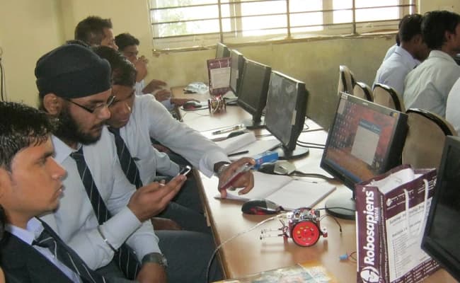 RNTU, Bhopal Labs 5.webp