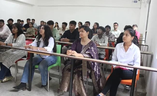 Rai University, Ahmedabad Classroom 4.webp