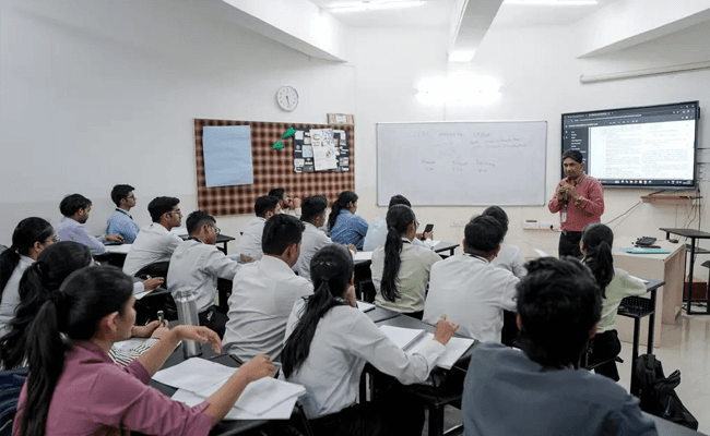 SBIU, Pune Classroom 2.png