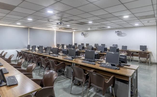 SBS, Ahmedabad Labs 1.webp