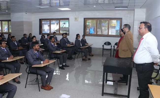 SBS, Mumbai Classroom 1.webp
