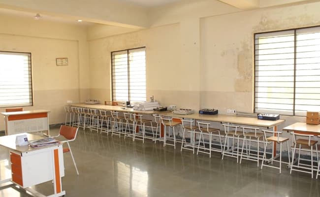 SIMS, Indore Labs 2.webp