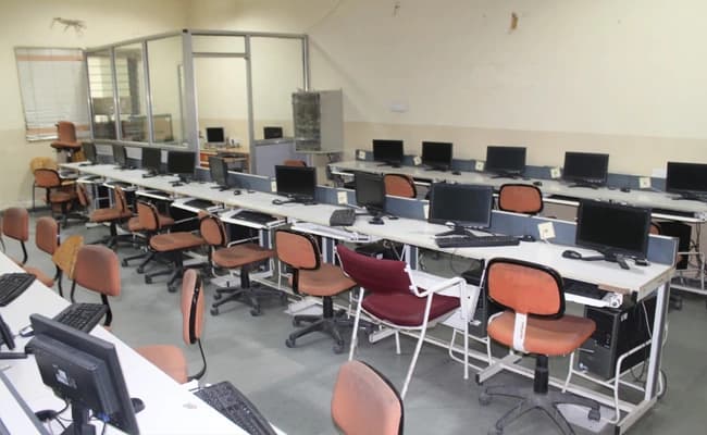 SIMS, Indore Labs 3.webp