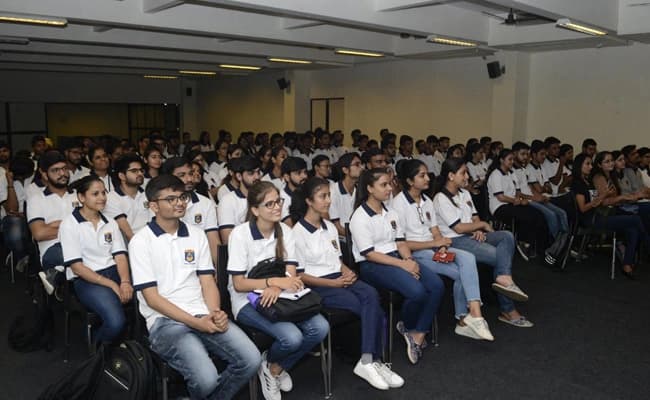 SKIPS University, Gandhinagar Classroom 2.webp