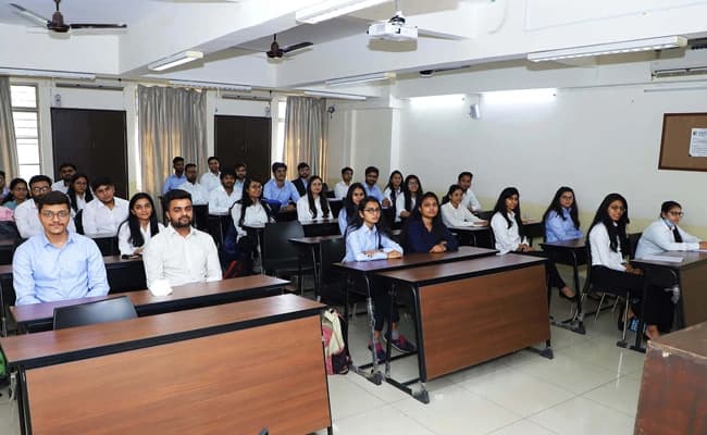 SKIPS University, Gandhinagar Classroom 3.webp