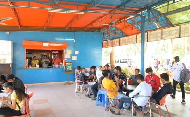 SPEC, Bakroli Gallery 7.webp